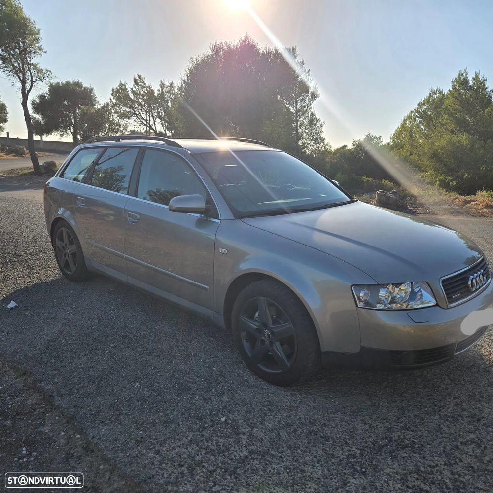 Audi A4 Avant 2.5 TDI quattro - 2