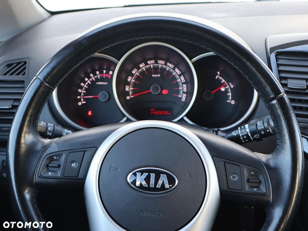 Kia Venga 1.4 Business Line - 10