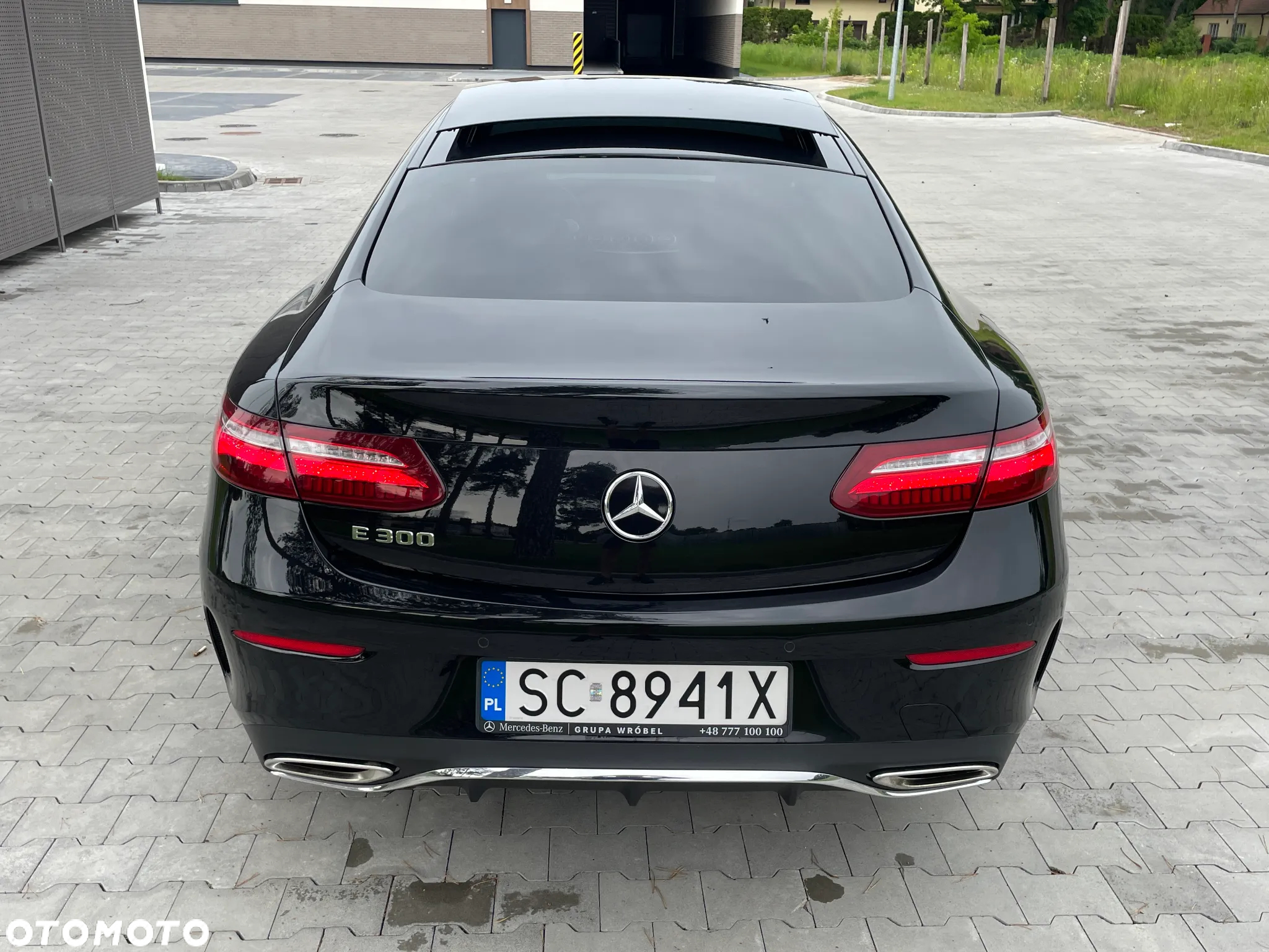 Mercedes-Benz Klasa E 300 Coupe 9G-TRONIC - 31