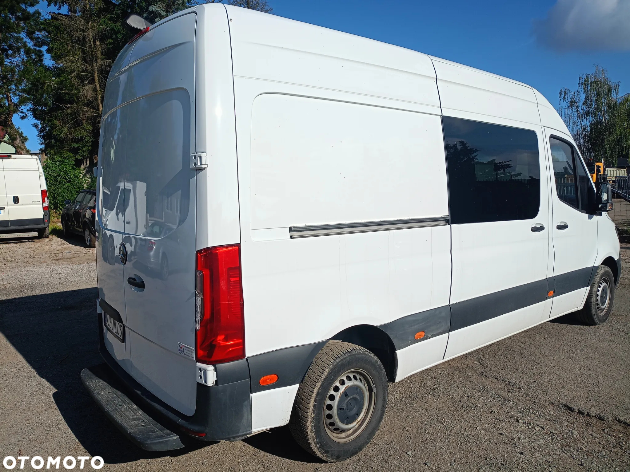 Mercedes-Benz Sprinter - 4