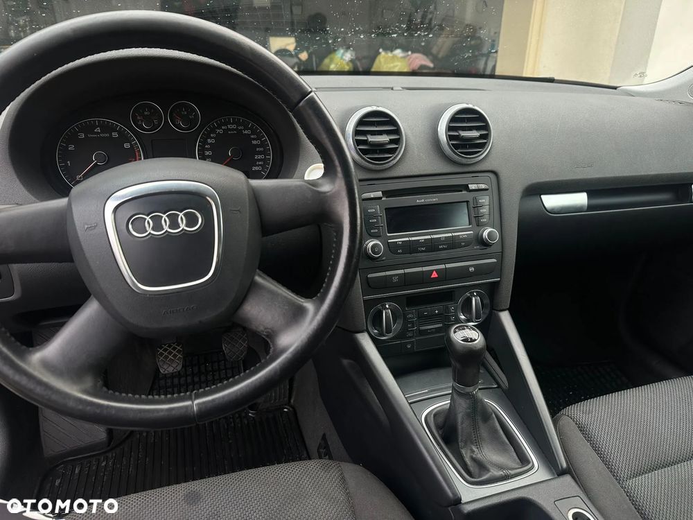 Audi A3 3-drzwiowe 1.6 Ambiente - 10