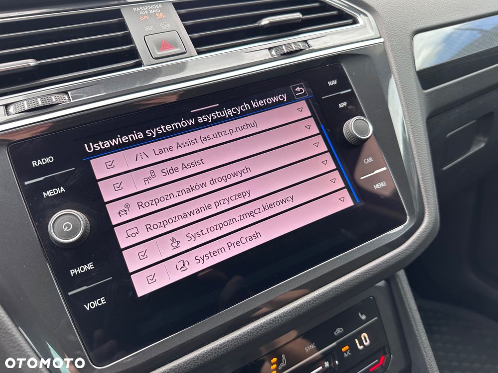 Volkswagen Tiguan 2.0 TDI SCR 4MotION DSG Elegance - 25
