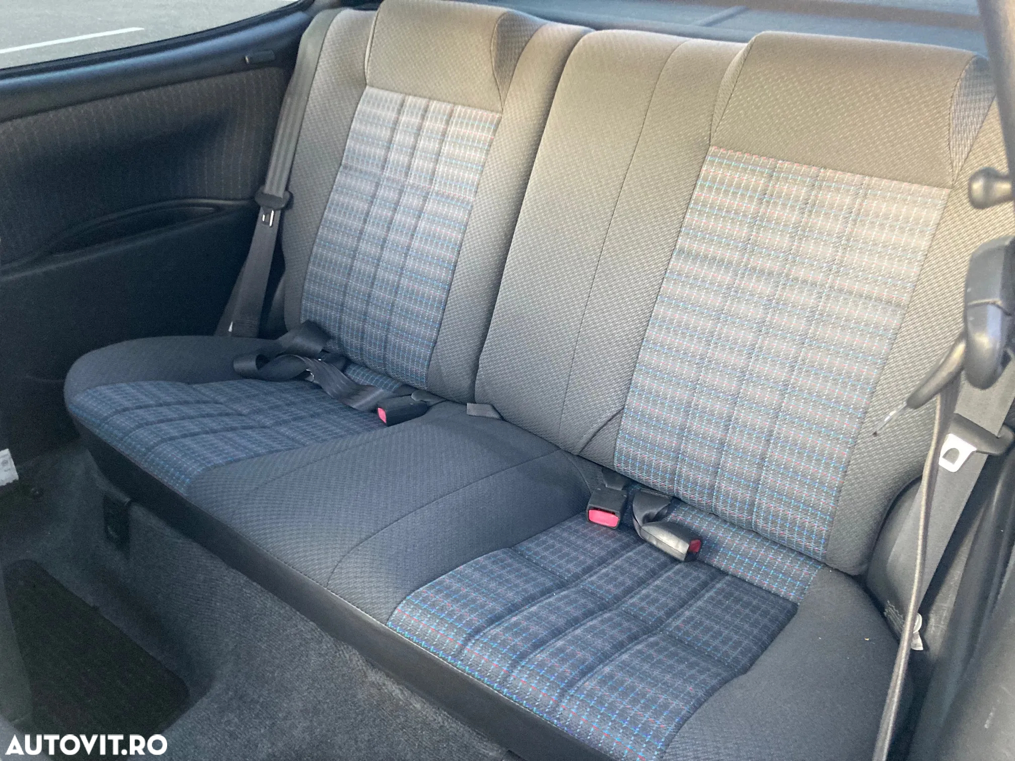 Toyota Corolla - 10