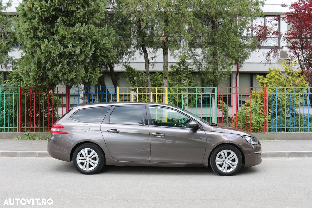 Peugeot 308 1.6 e-HDI FAP STT Allure - 3