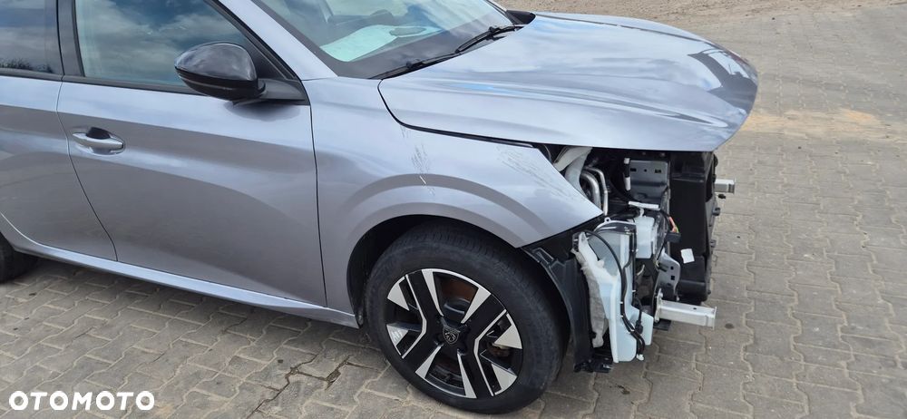 Peugeot 208 50kWh Business - 8