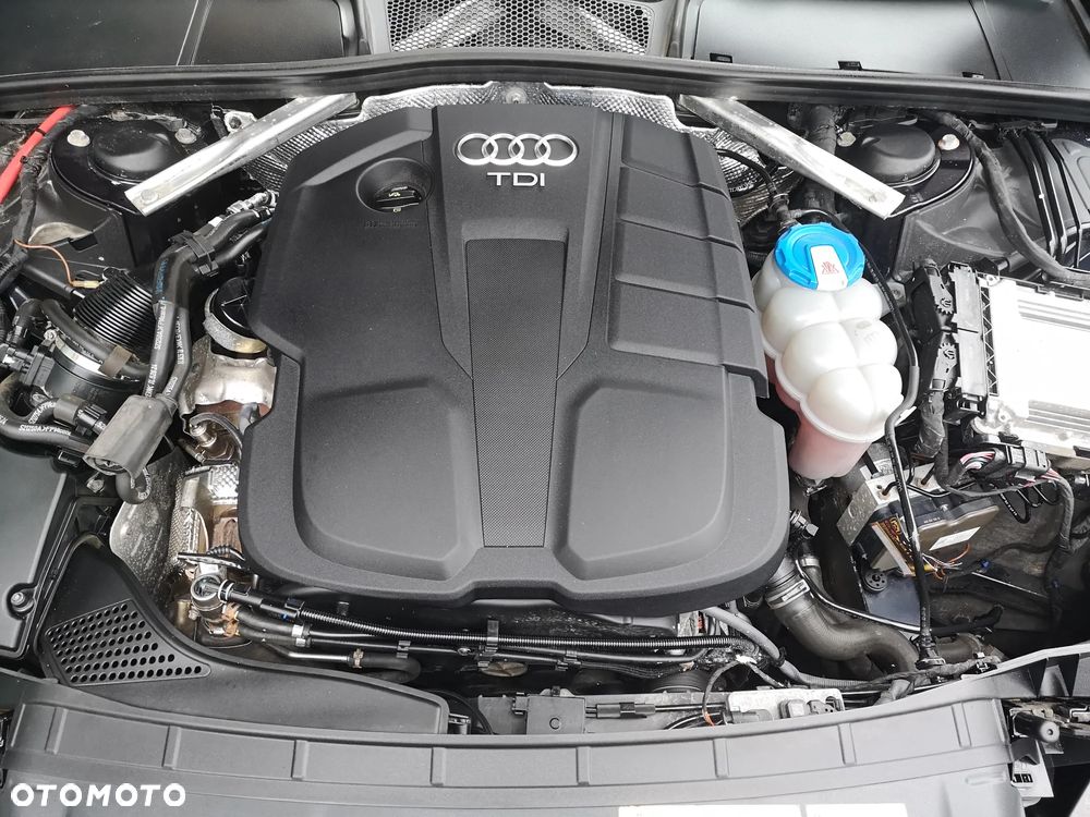 Audi A4 Avant 2.0 TDI design - 30