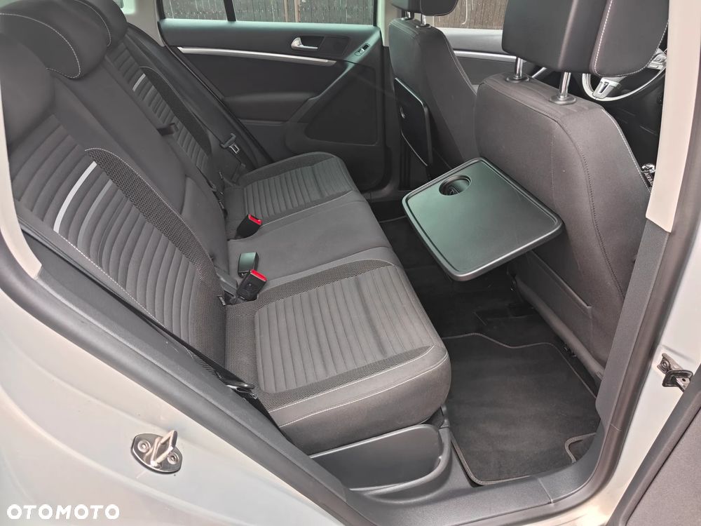 Volkswagen Tiguan 2.0 TDI DPF BlueMotion Technology Sport & Style - 25