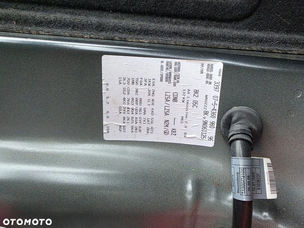 Audi A4 Limousine - 14