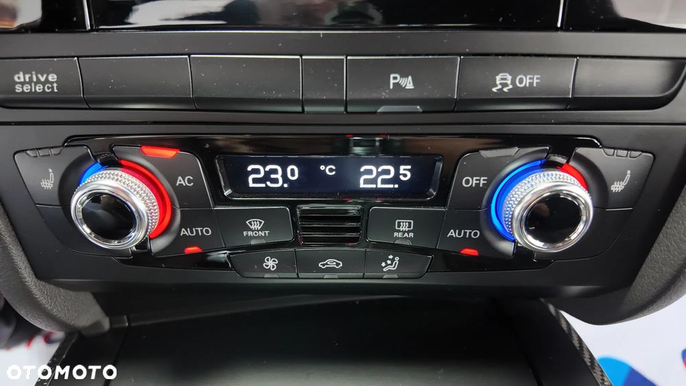 Audi RS4 Avant Standard - 28