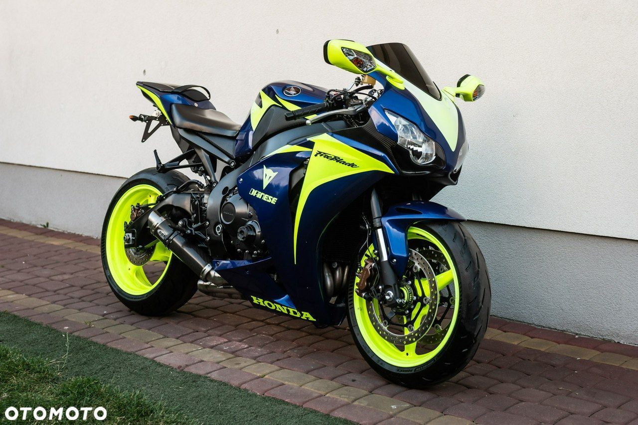 Honda CBR - 1