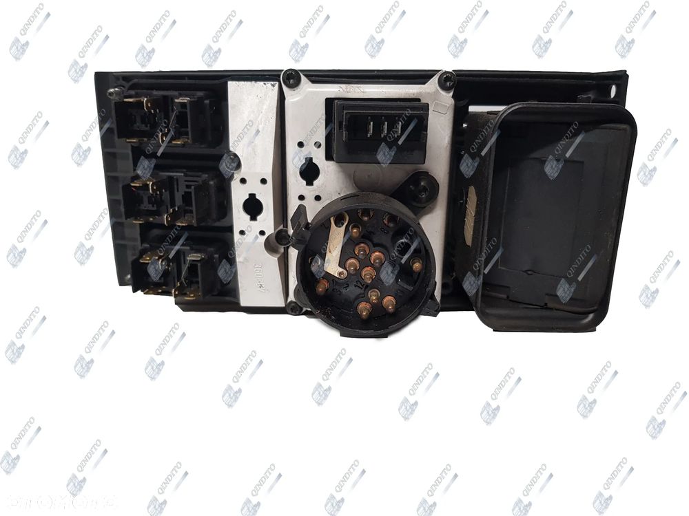 PANEL WŁĄCZNIK ŚWIATEŁ SCANIA 4 - 2