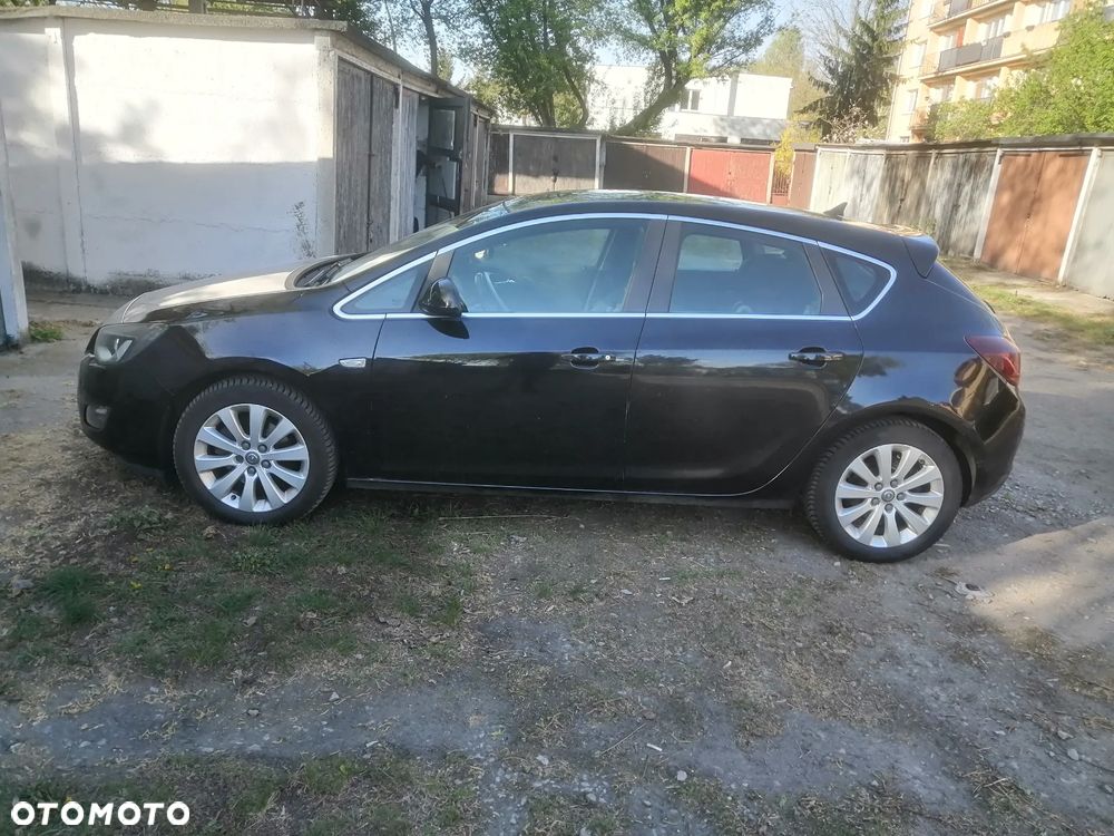 Opel Astra 2.0 CDTI Cosmo - 2