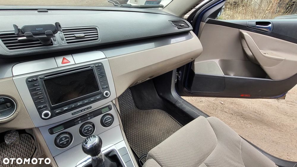 Volkswagen Passat 1.9 TDI Comfortline - 33
