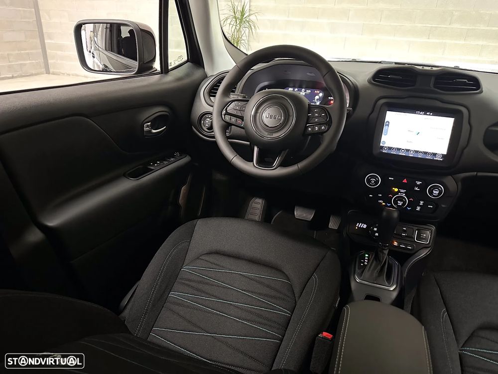 Jeep Renegade 1.3 T-GDI 4xe Auto Limited - 12
