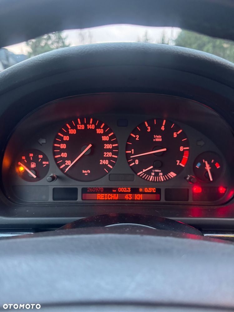 BMW E39 1998 photo 4