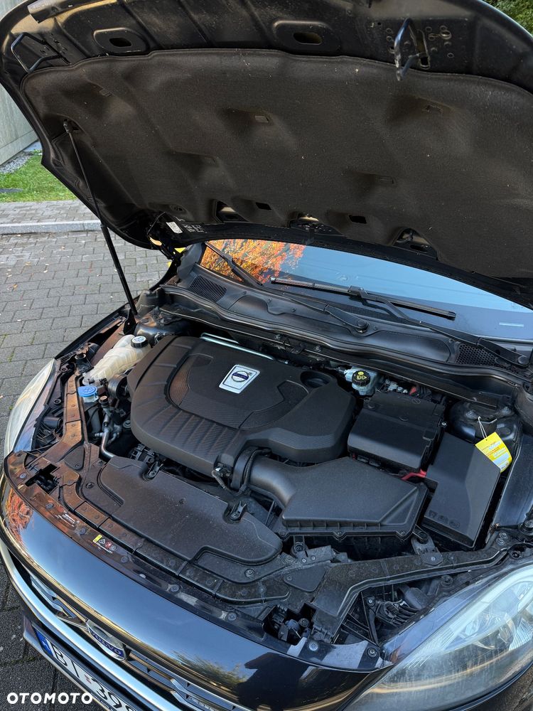 Volvo V40 D3 Momentum - 9