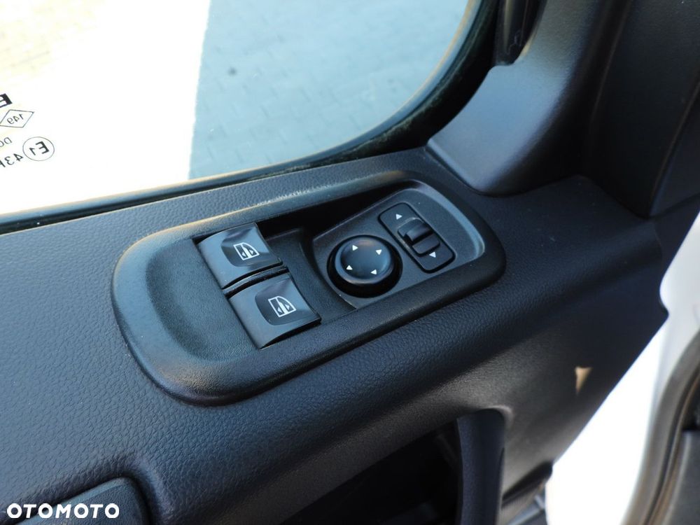 Renault MASTER WYWROTKA PODWÓJNA KABINA DOKA 6 MIEJSC TEMPOMAT LEDY BLIŹNIACZE KOŁA KLIMATYZACJA  130KM - 34