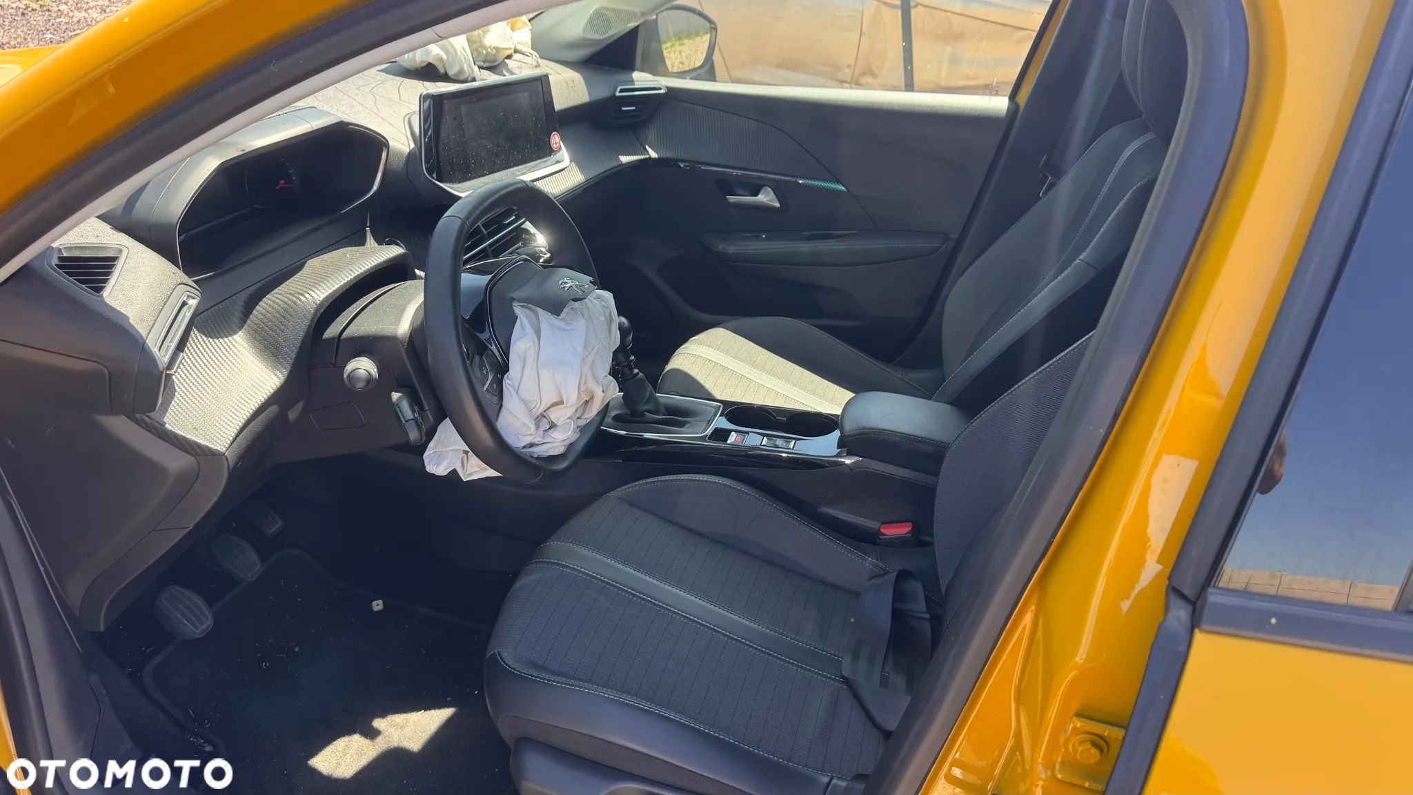 Peugeot 208 1.2 PureTech Allure S&S - 19