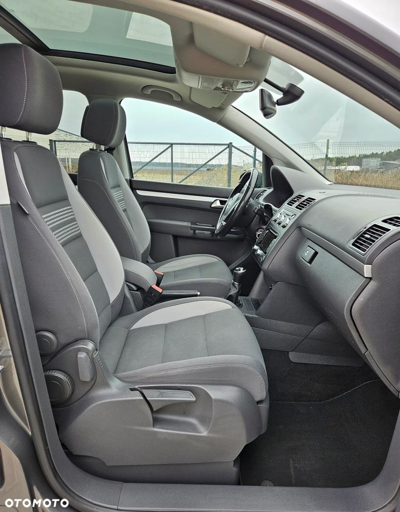 Volkswagen Touran 1.6 TDI DPF BlueMotion Technology Life - 17