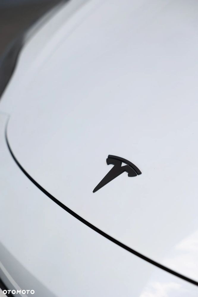 Tesla Model 3 - 16