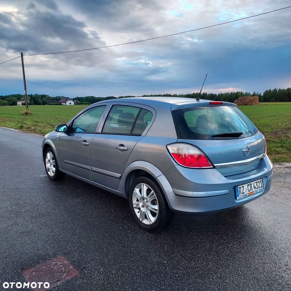 Opel Astra - 2