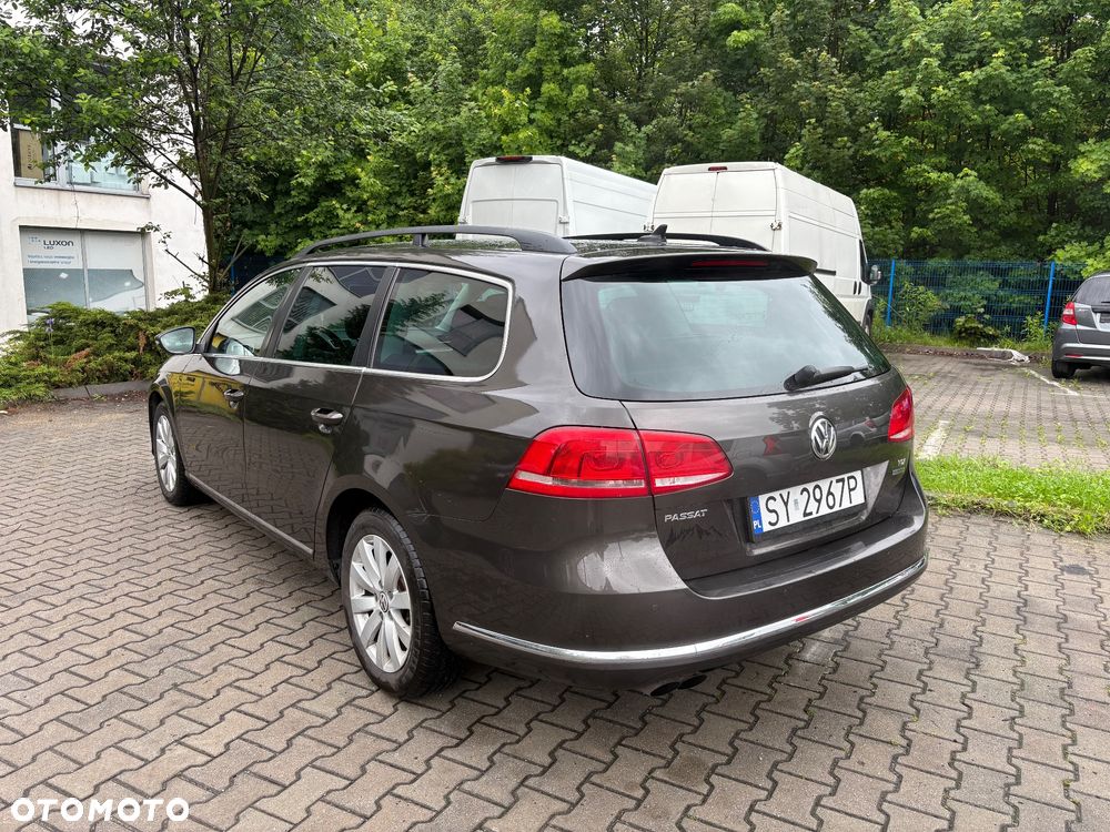 Volkswagen Passat 2.0 Blue TDI DSG SCR Comfortline - 4
