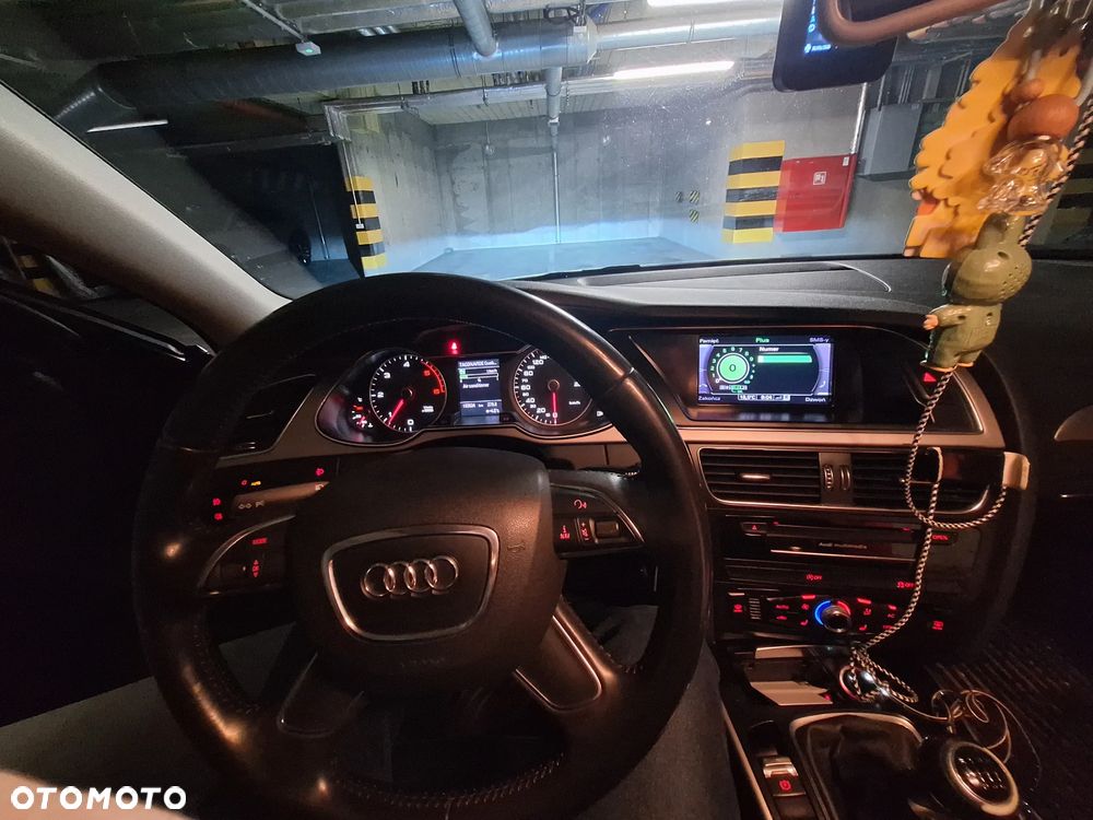 Audi A4 Avant 2.0 TDI - 7