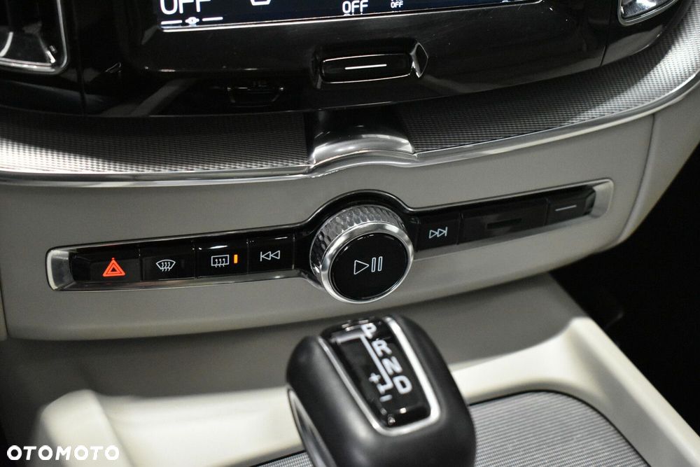 Volvo XC 60 - 22