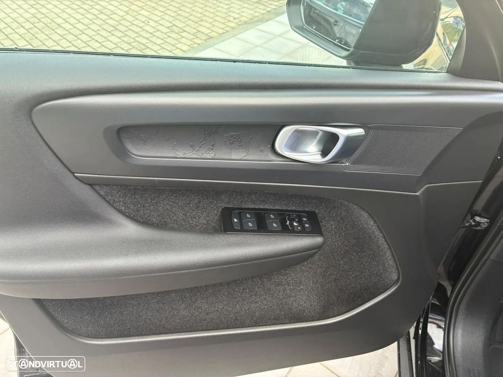 Volvo XC 40 1.5 T2 Momentum Plus Geartronic - 10