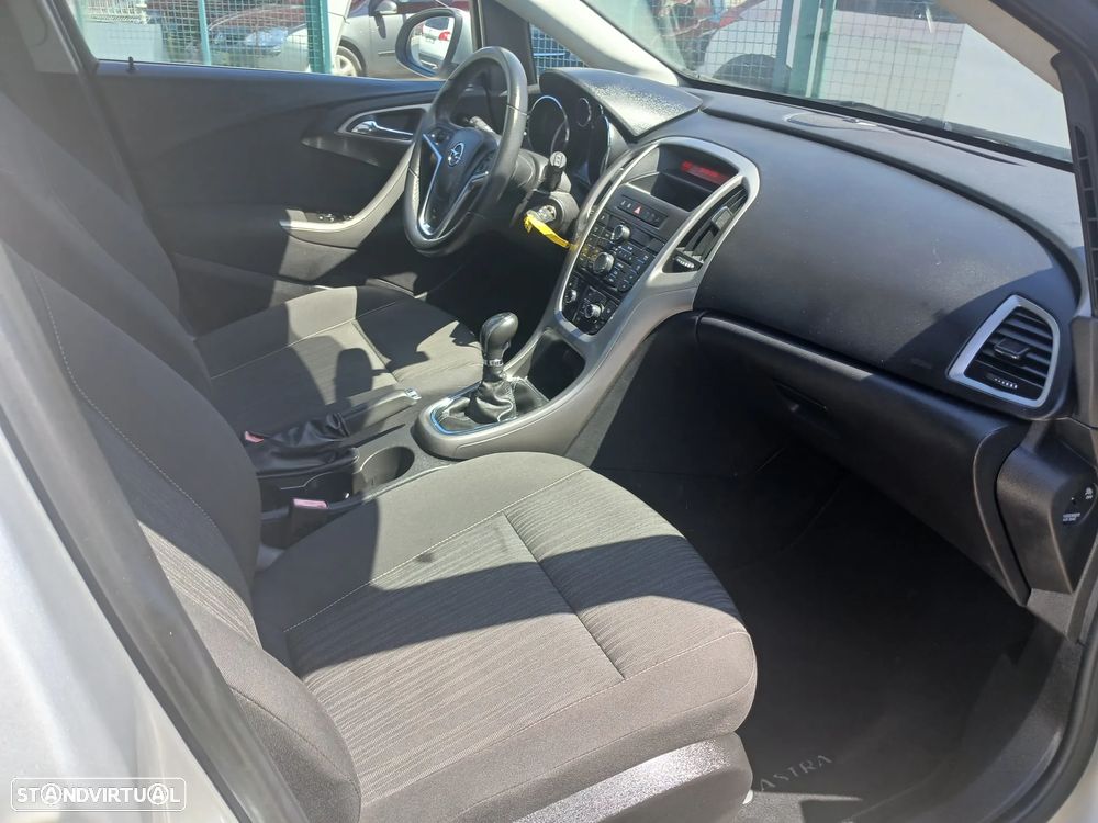 Opel Astra 1.4 Enjoy - 21