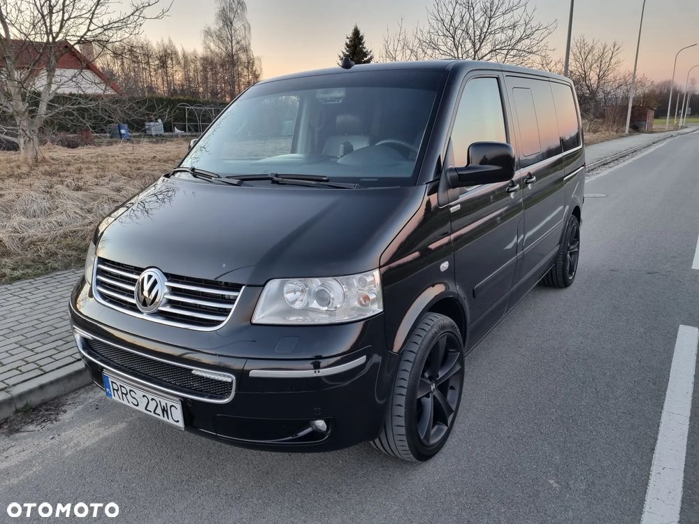 Volkswagen Multivan - 1