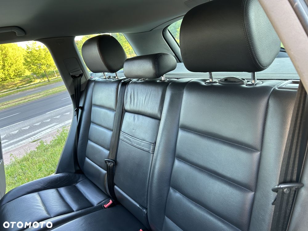 Volkswagen Touareg 3.2 V6 Tiptr - 11