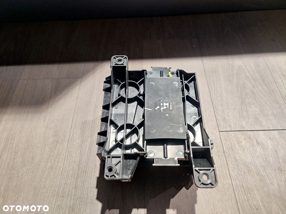 Audi A6 C7 Tuner Radio 4G0035056E - 3