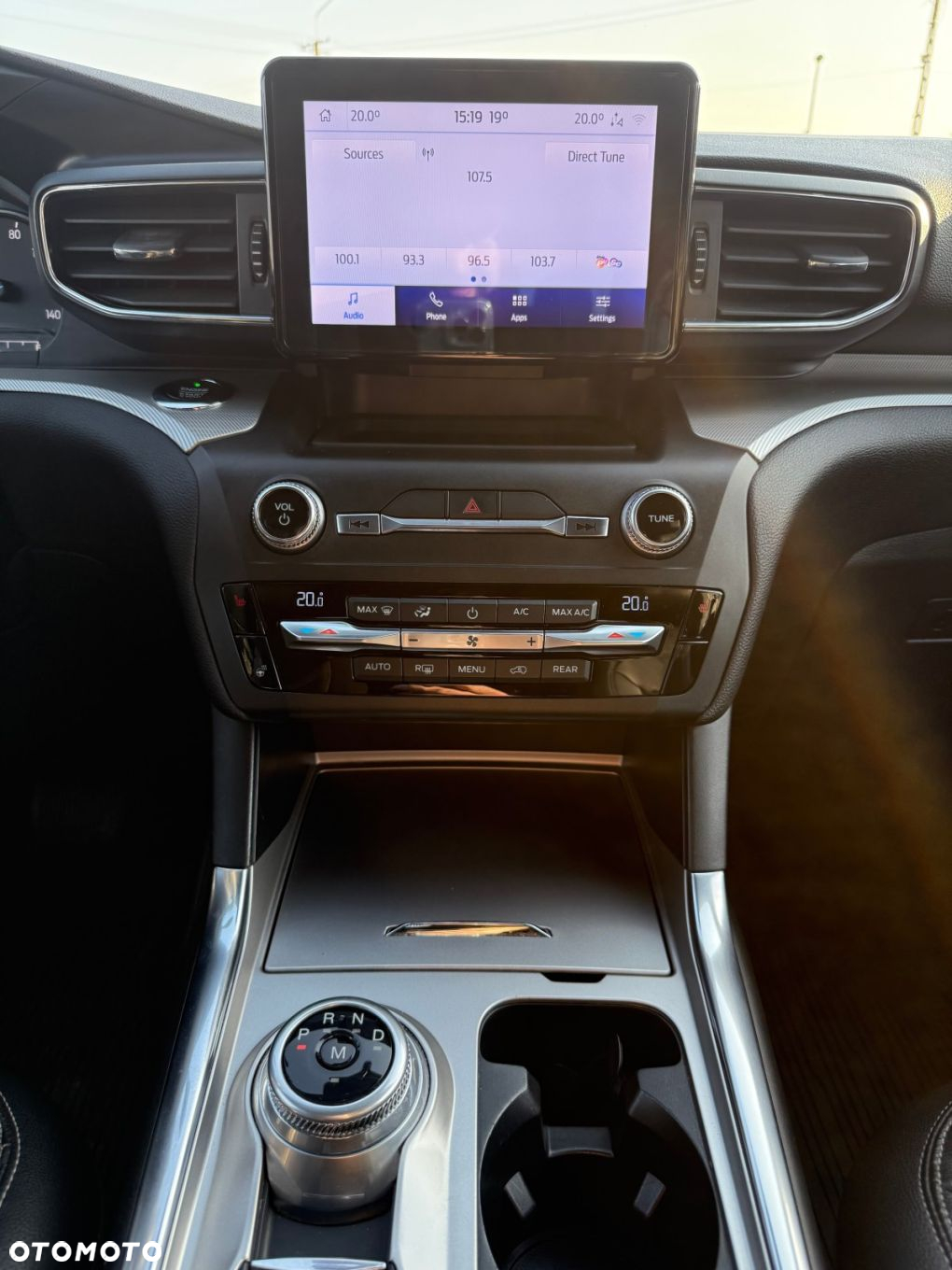 Ford Explorer - 35