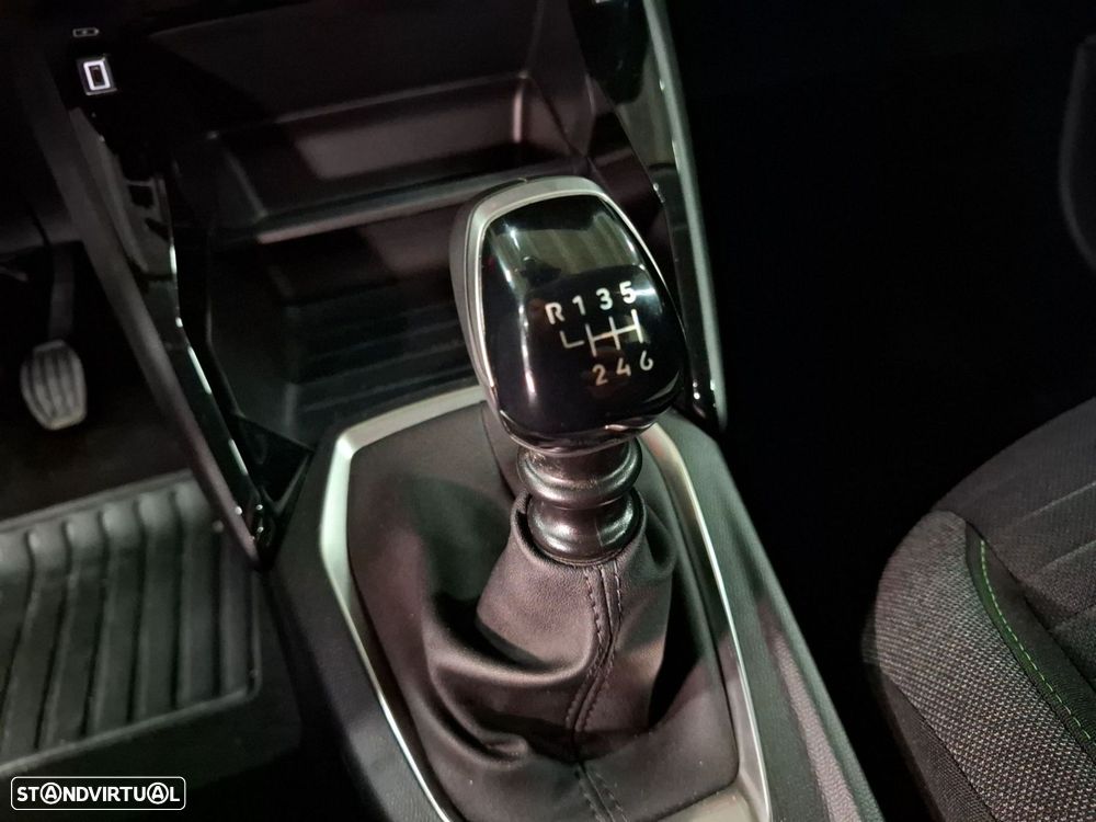 Peugeot 208 1.2 PureTech Active - 21