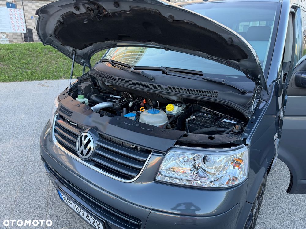 Volkswagen Multivan - 13