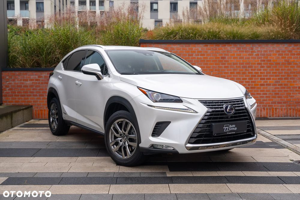 Lexus NX 300h Business Edition AWD - 3