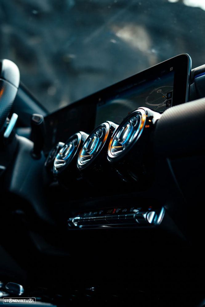 Mercedes-Benz A 180 d 7G-DCT AMG Line - 26