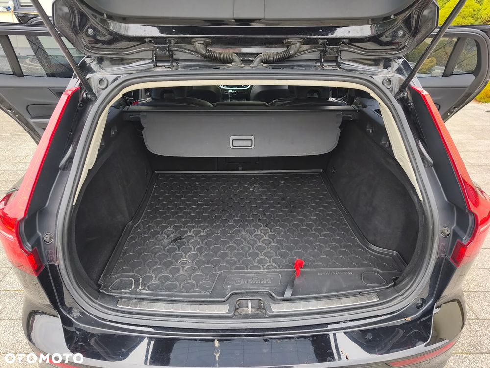 Volvo V60 D3 Summum - 28