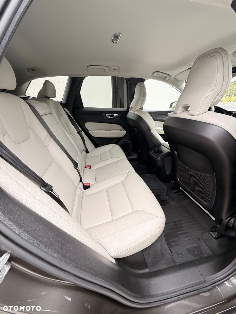 Volvo XC 60 B5 B AWD Inscription - 7