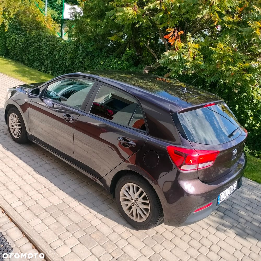 Kia Rio 1.2 L - 20