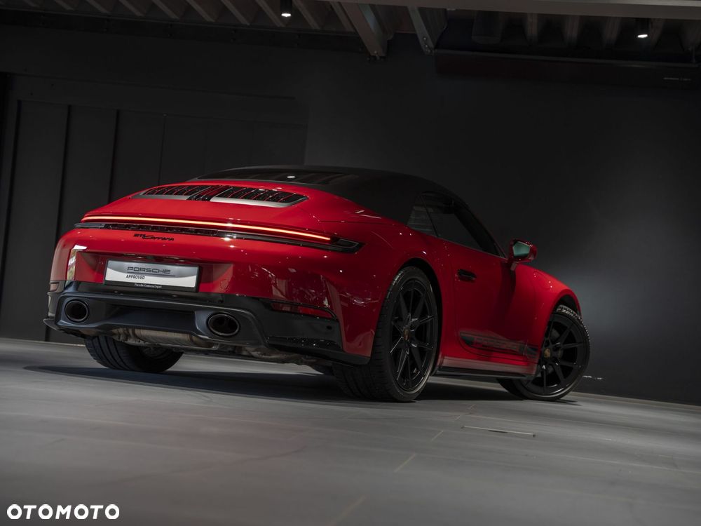 Porsche 911 Carrera - 14