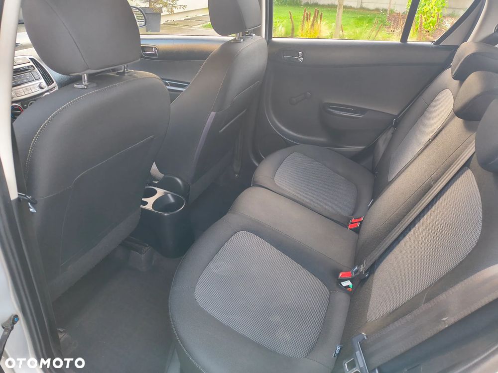 Hyundai i20 - 14
