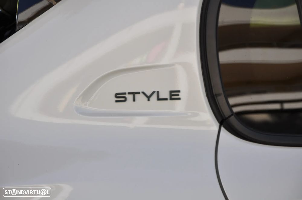 Peugeot e-208 E-Style - 25