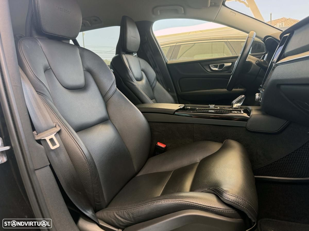 Volvo V60 2.0 T8 AWD TE Inscription - 28