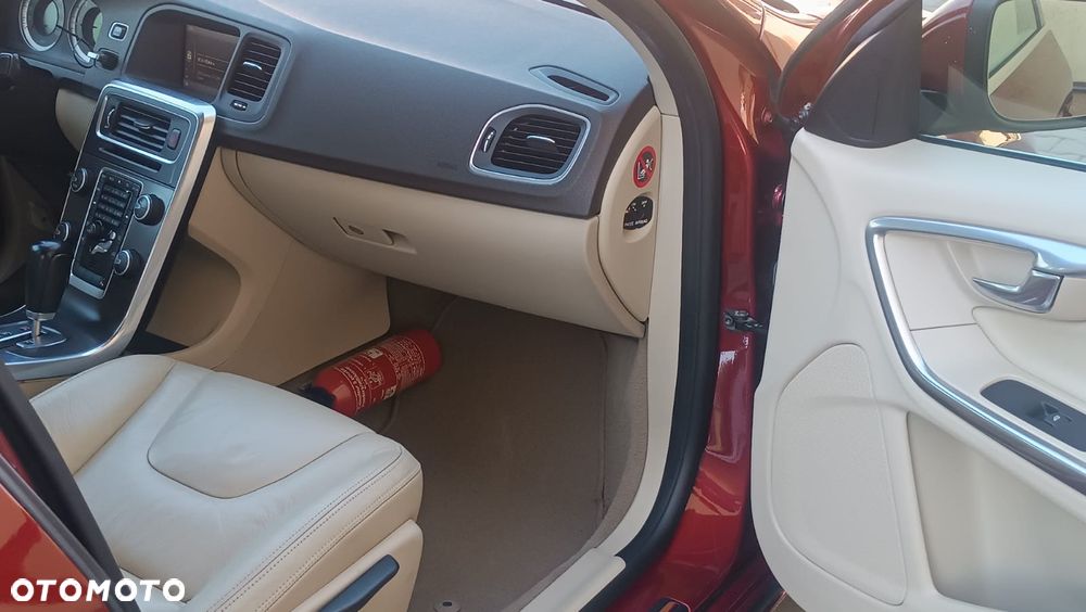 Volvo S60 D3 Geartronic - 10