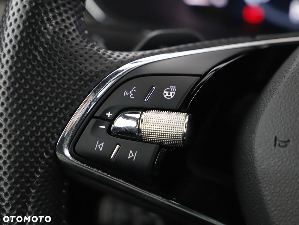 Skoda Superb 2.0 TDI SCR Sportline DSG - 20