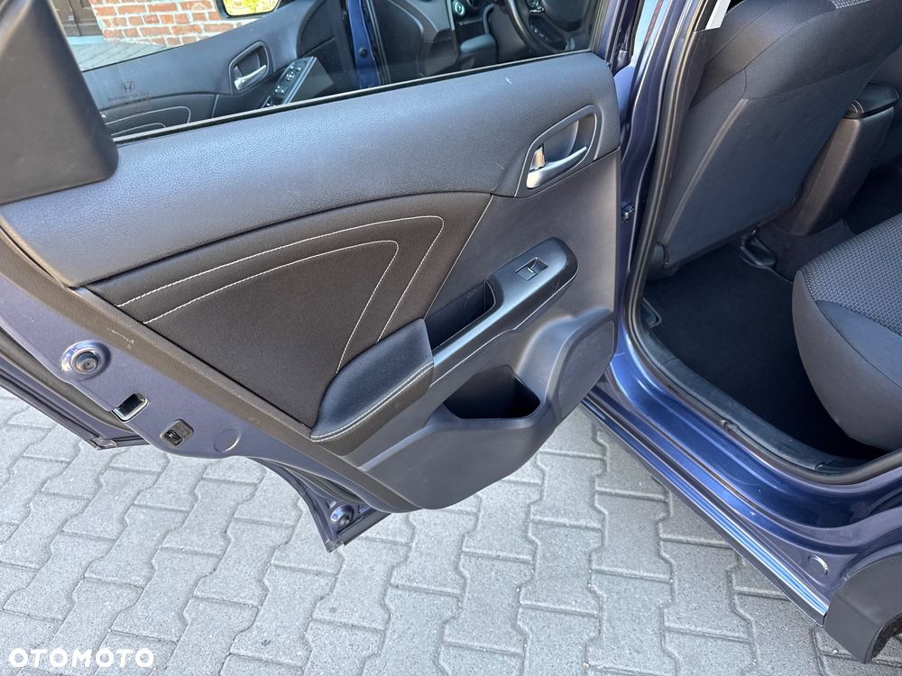 Honda Civic 1.8 i-VTEC Executive Black Edition - 28