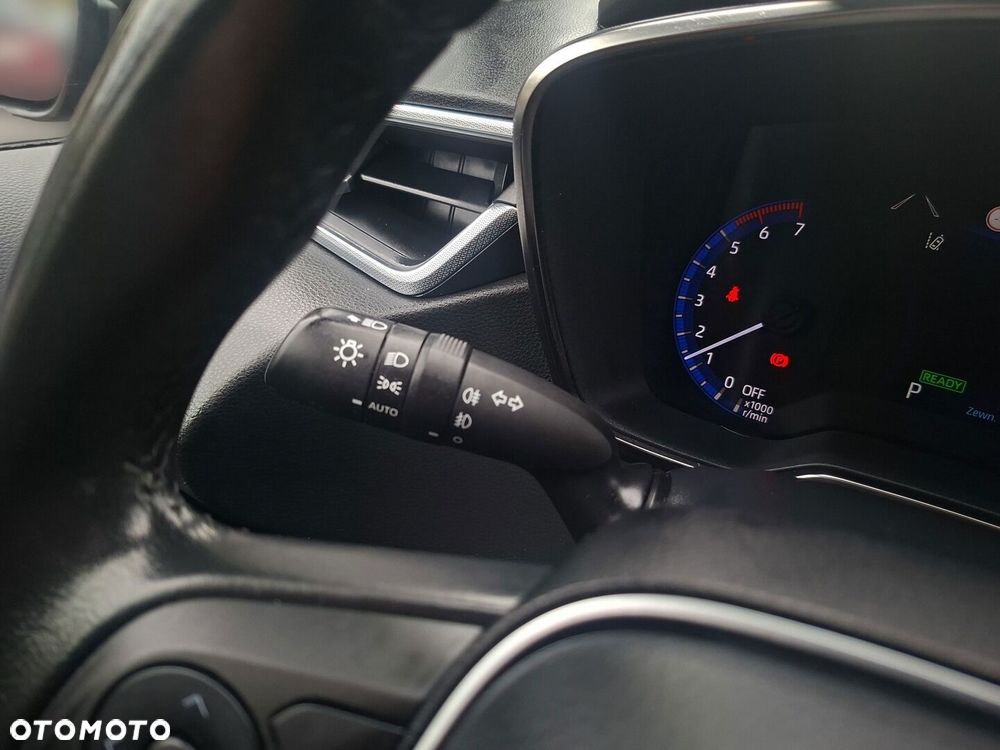 Toyota Corolla 1.8 Hybrid Comfort - 19