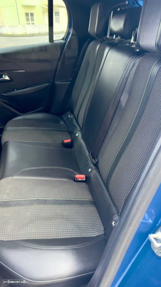 Peugeot e-208 GT - 20